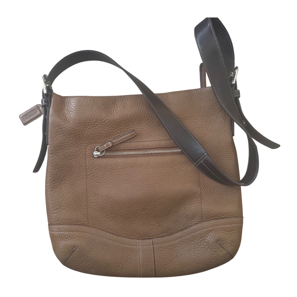 Coach Legacy British Tan Milled Leather Hobo F10940 2007
Preloved 12x13" EUC Y2K